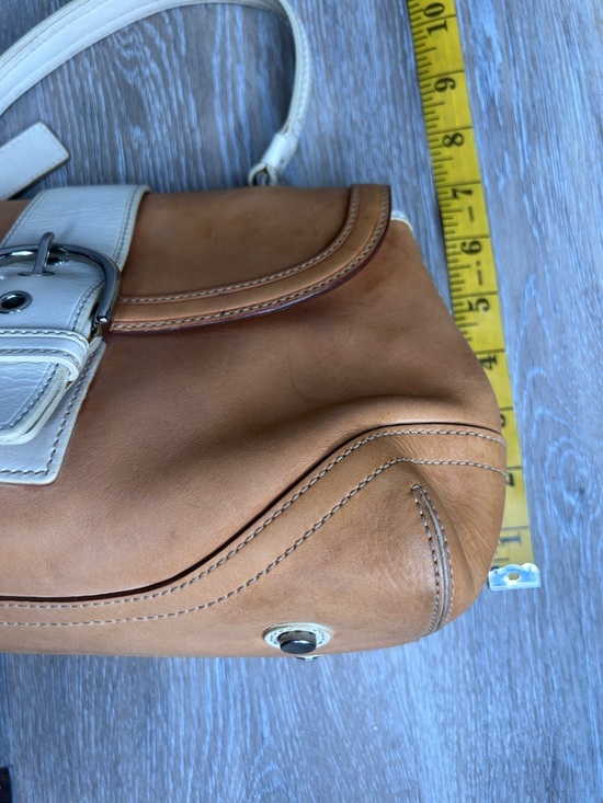 Vintage Coach Soho Vachetta Leather Top Handle Bag Classic Buckle Detail